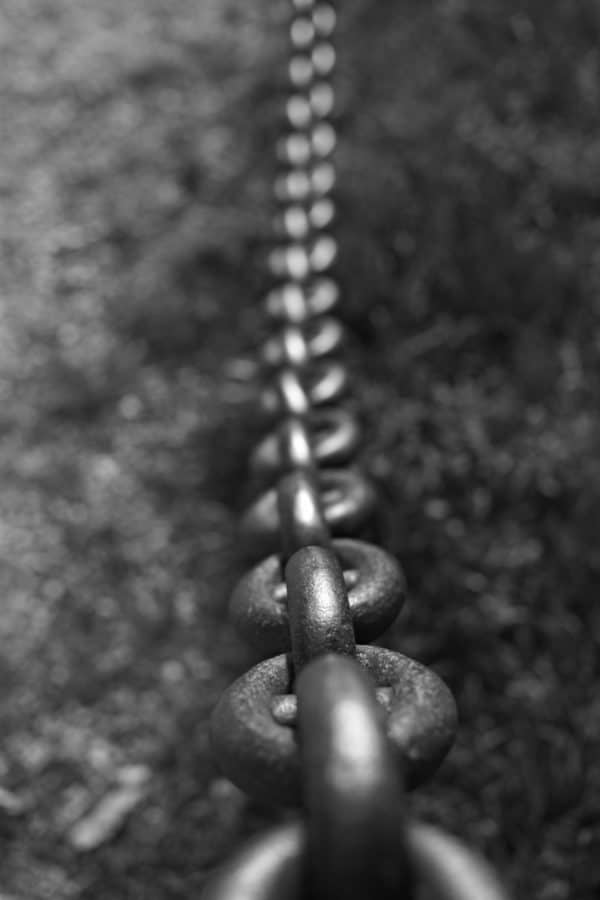 chain leading downward